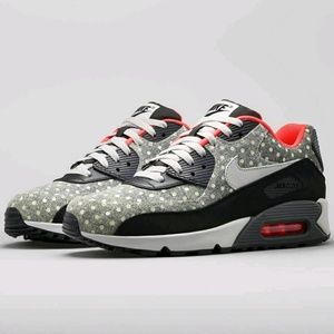 Meet your Posher, Ana